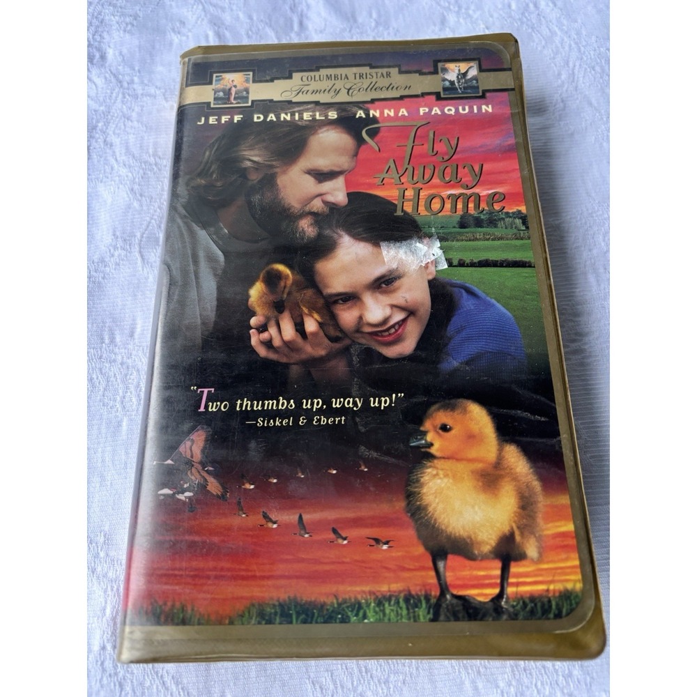 Fly Away Home (VHS, 1996) Anna Paquin Jeff Daniels Vintage 90's Clamshell